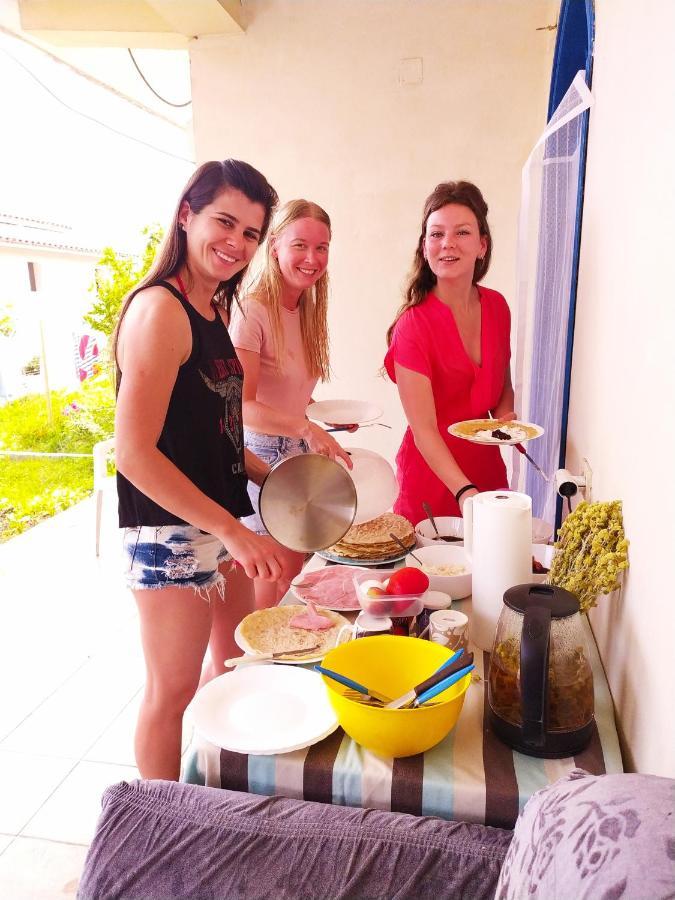 Pinegroove Hostel Vlora Екстер'єр фото