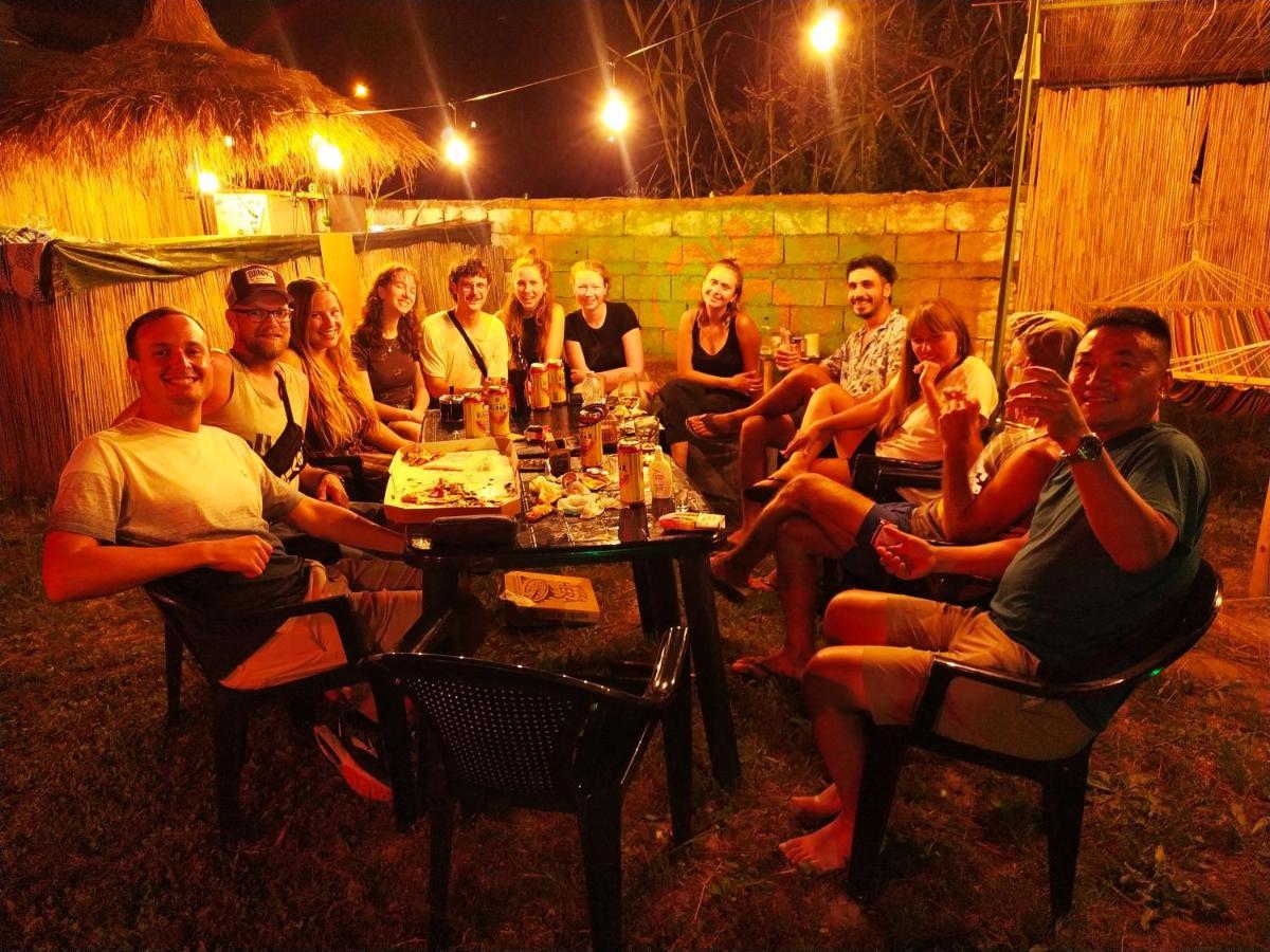 Pinegroove Hostel Vlora Екстер'єр фото