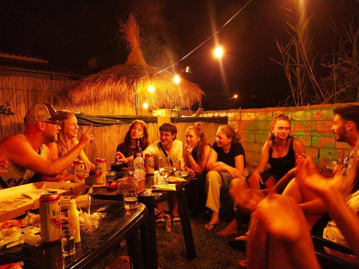 Pinegroove Hostel Vlora Екстер'єр фото