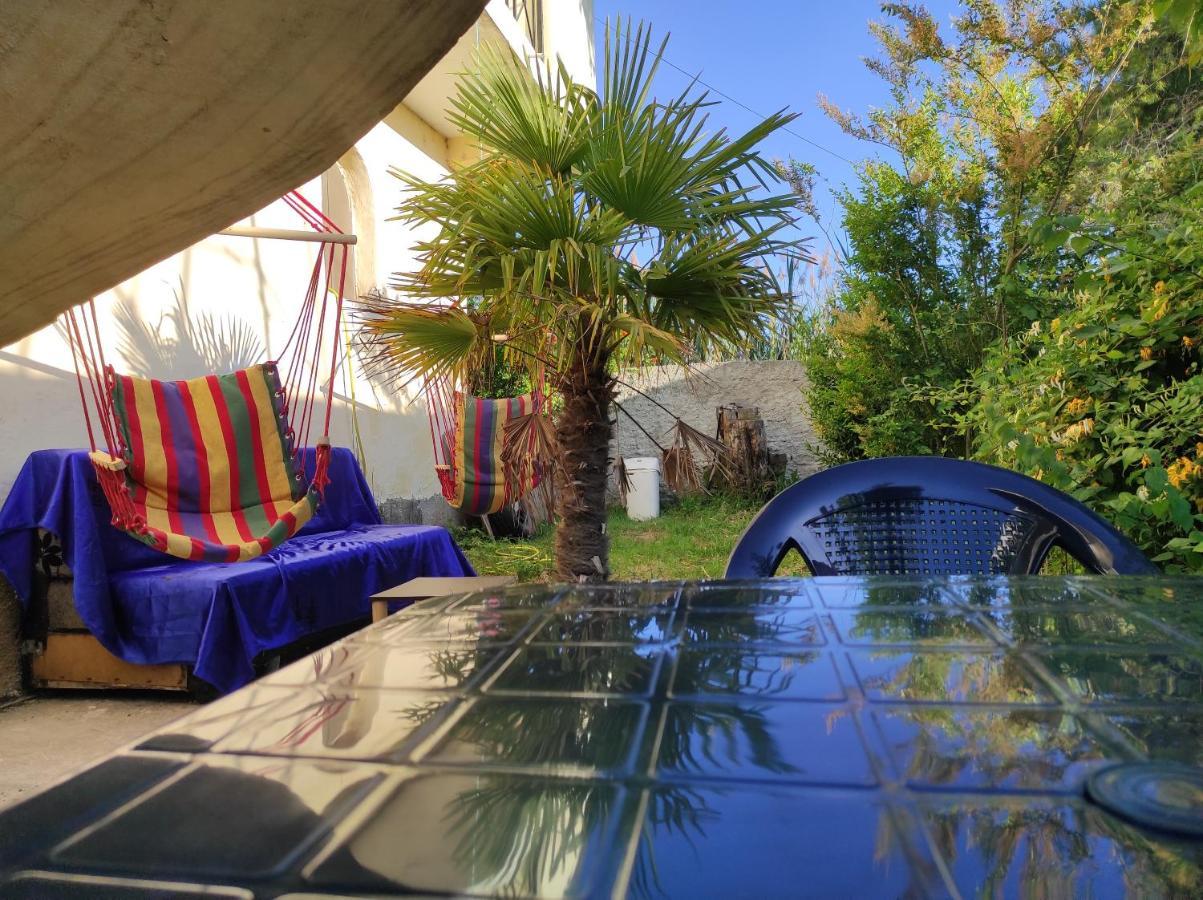Pinegroove Hostel Vlora Екстер'єр фото