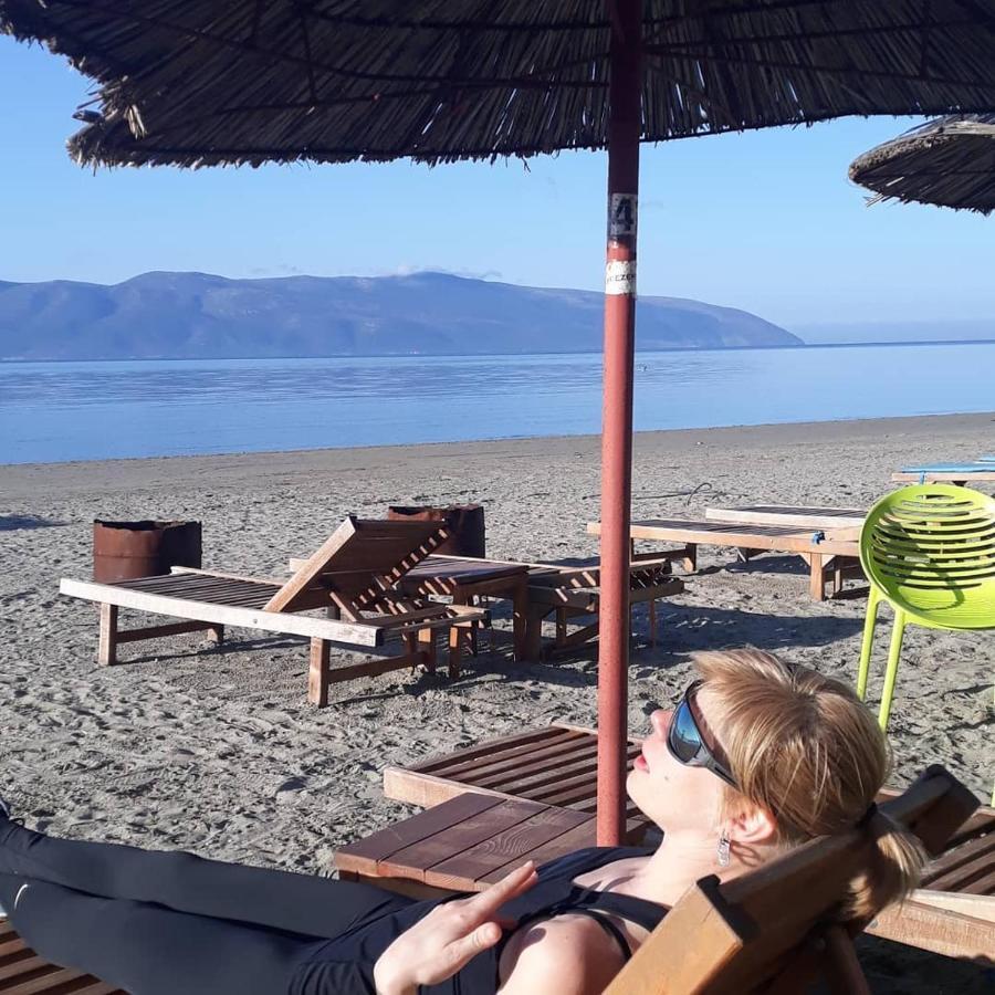 Pinegroove Hostel Vlora Екстер'єр фото