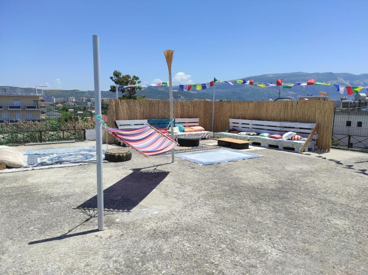 Pinegroove Hostel Vlora Екстер'єр фото